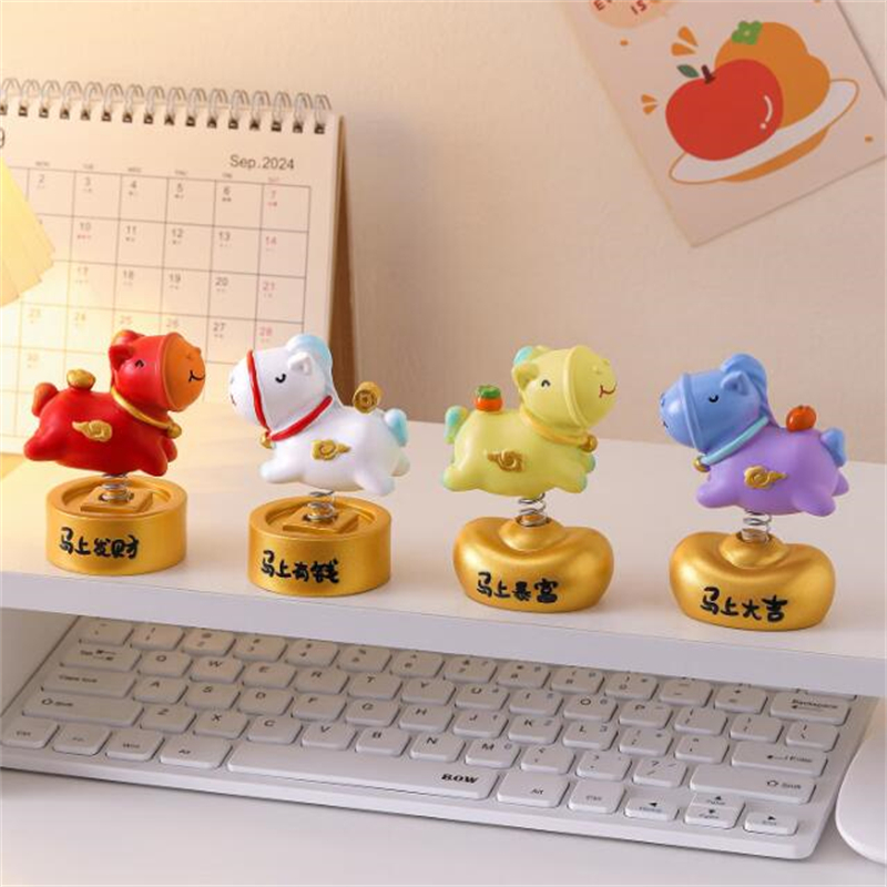 繁夏 马上发财马年吉祥物摆件办公室桌面摇摇乐装饰汽车挂件新年会礼物高清大图
