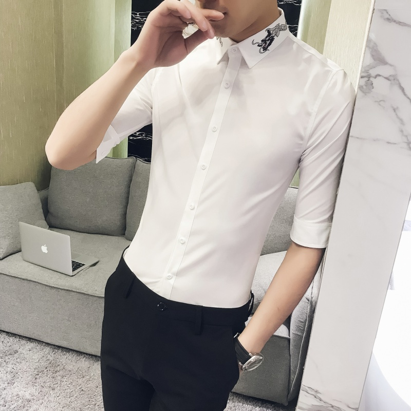 中袖衬衫男修身五分袖韩版潮夏款型师半袖青年小伙短袖刺绣衬衣