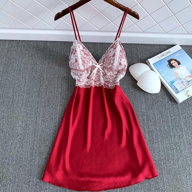 带胸垫睡裙夏天夏季性感睡衣女夏冰吊带睡裙聚拢小胸薄款蕾丝抹胸韩版
