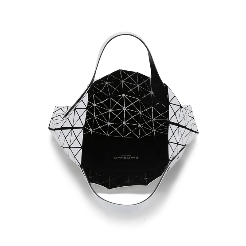 三宅一生 bao bao issey miyake 女士pvc十格手提单肩包bb18 ag043报