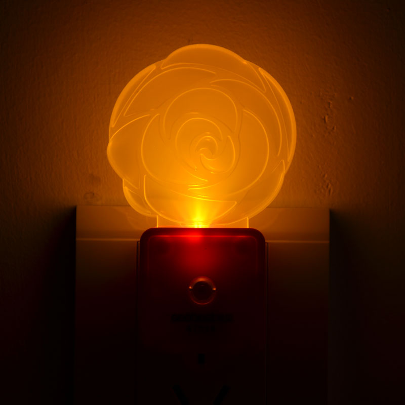 视贝 led小夜灯光控感应插电可爱卧室带开关喂奶床头灯房间楼梯 玫瑰