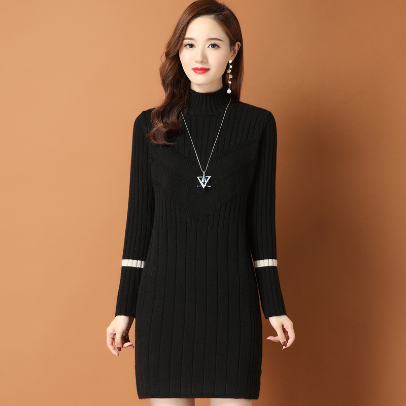 秋冬新款毛衣连衣裙女2024秋冬季半高领配大衣纯色内搭流苏毛衣裙时尚气质针织衫女内搭中长款妈妈装套头打底毛衣裙大码毛衣女 黑色 2XL