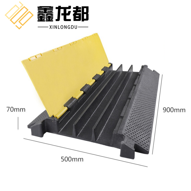 鑫龙都 线槽减速带三线个