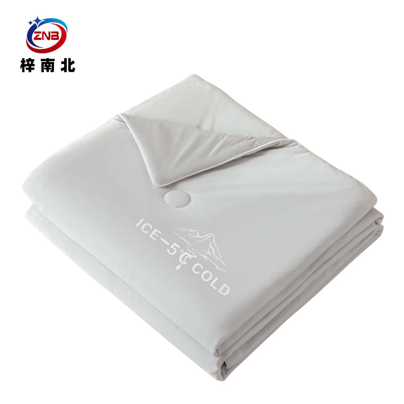 梓南北 冰皮凉感丝夏被空调被 150*200cm 条高清大图