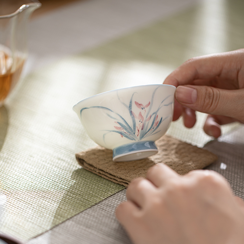 苏氏陶瓷(SUSHI CERAMICS)手绘羊脂玉瓷花瓣兰花茶杯主人杯大号品茗杯高清大图