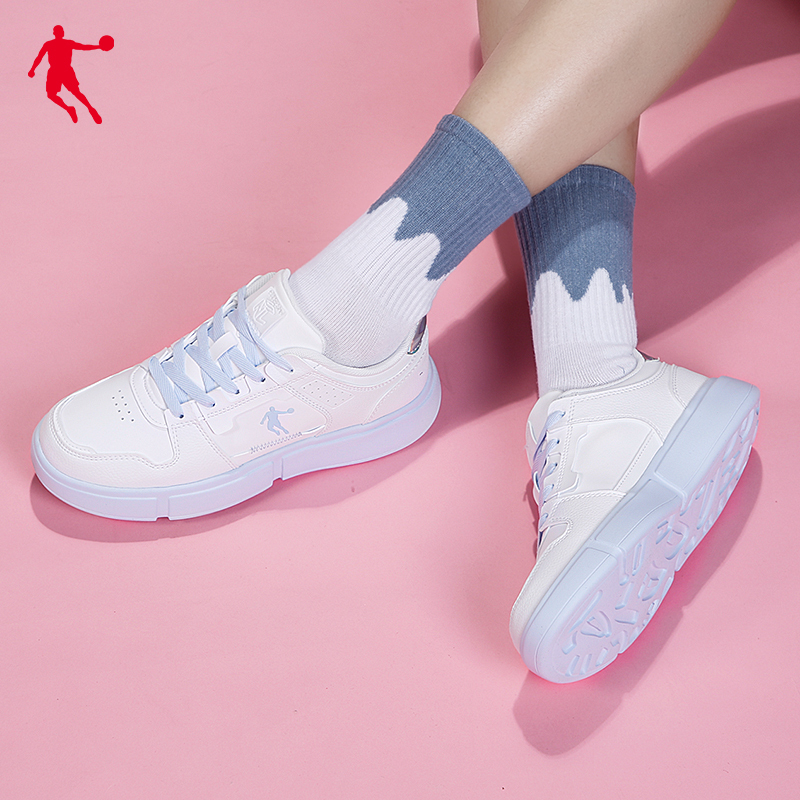 乔丹运动鞋女板鞋2022秋季新款低帮厚底小白鞋女空军一号休闲女鞋