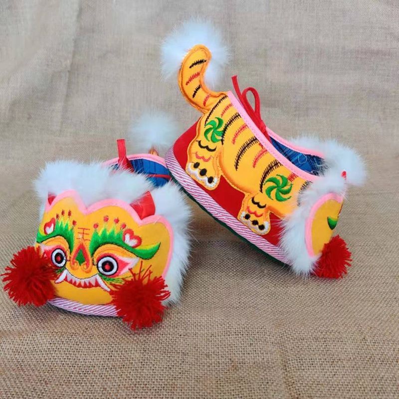 虎头鞋婴儿传统手工连脚包脚套脚棉裤老虎头鞋男女宝宝抓周猫头鞋红色