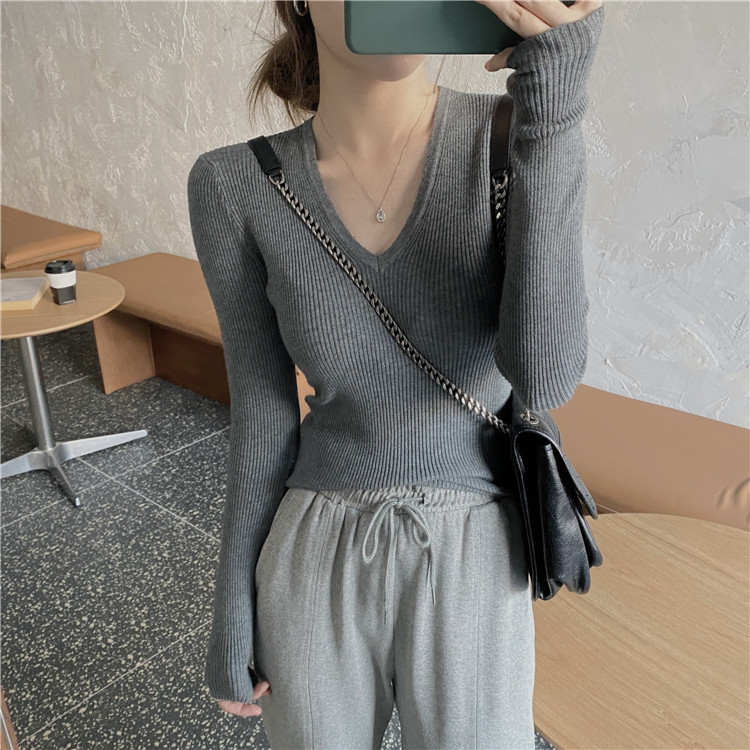 SUNTEK毛衣女百搭洋气打底衫女秋冬小心机性感鸡心v领锁骨针织内搭上衣毛衣