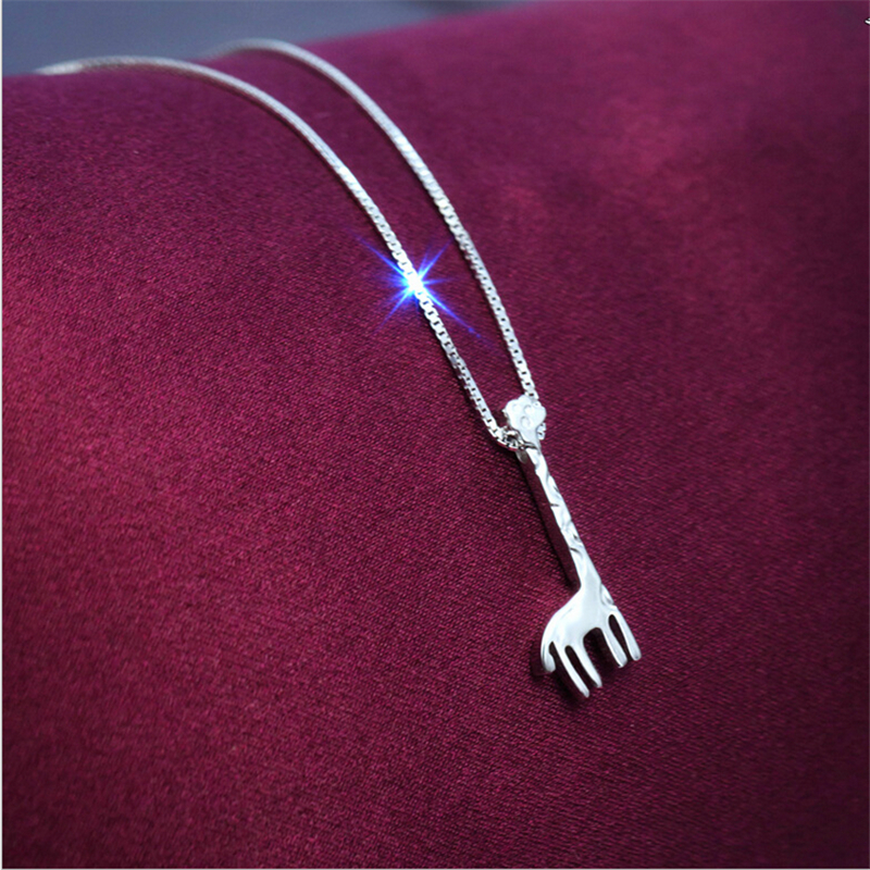 925银饰品 时尚小清新长颈鹿锁骨项链 防过敏送女朋友七夕情人节礼物