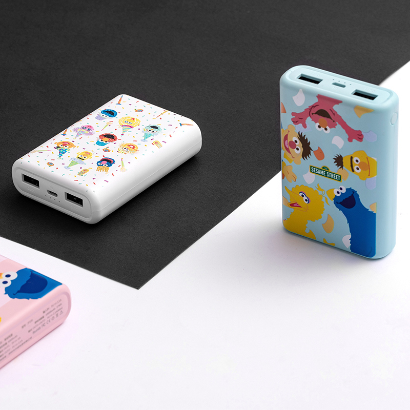 MINISO/名创优品芝麻街10000毫安充电宝超薄小巧便携移