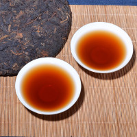 [买3送1]春逸茗茶 2018年云南陈年普洱熟茶 勐海古树普洱熟茶七子饼茶357g