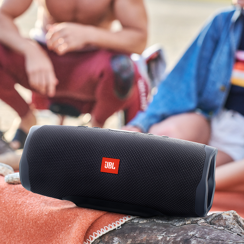 JBL CHARGE4 音乐冲击波四代 便携式蓝牙音箱+低音炮 户外迷你音箱 桌面音响 增强版赛道扬声器 黑色
