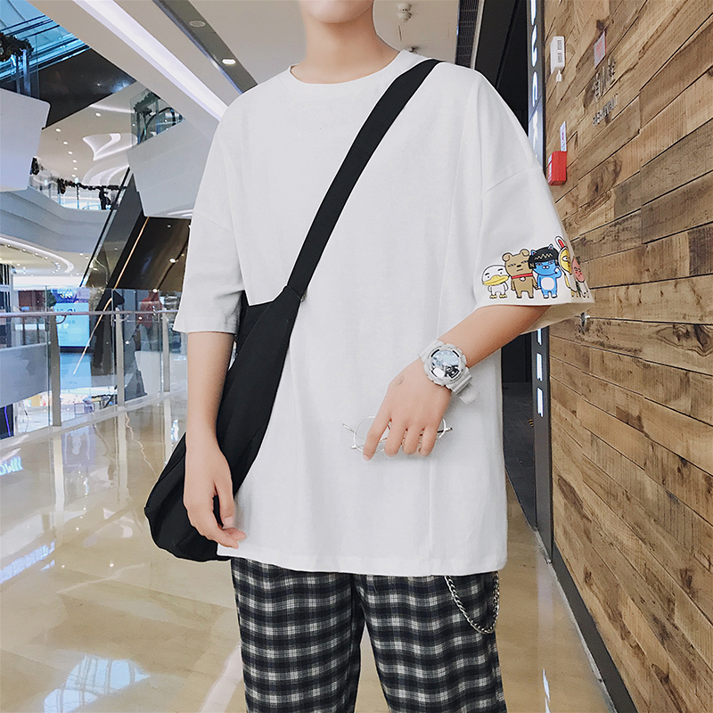 2018夏年轻 港风袖子五个小动物t恤 五分袖圆领t 男宽松bf上衣tee