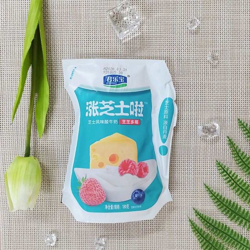 君乐宝涨芝士啦酸奶芝芝多莓口味180g12袋