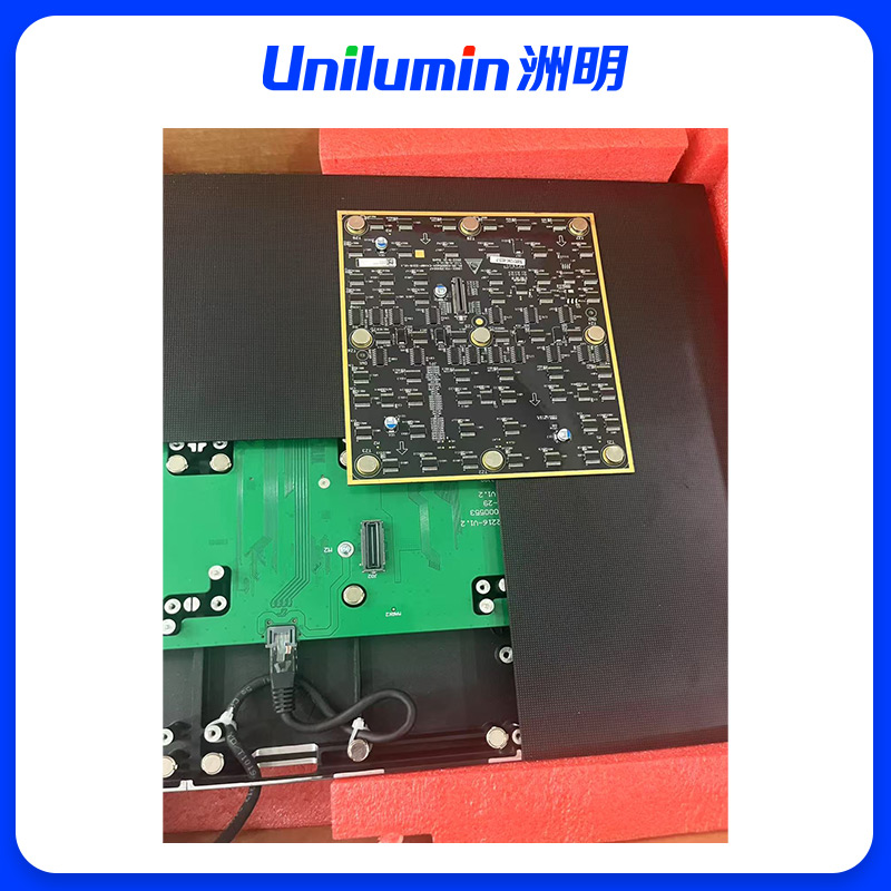 洲明 室内COB全彩LED显示屏 UMiniS0.9 块高清大图