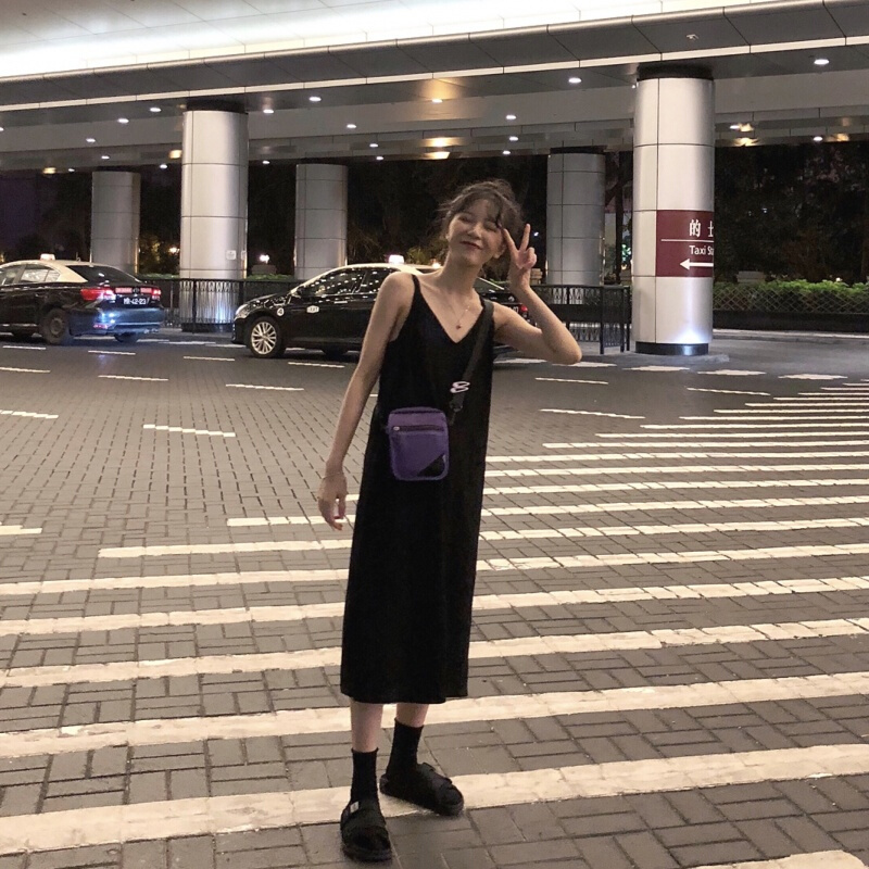 港风ch百搭宽松中长款无袖V领纯开连衣裙内搭带背心裙黑