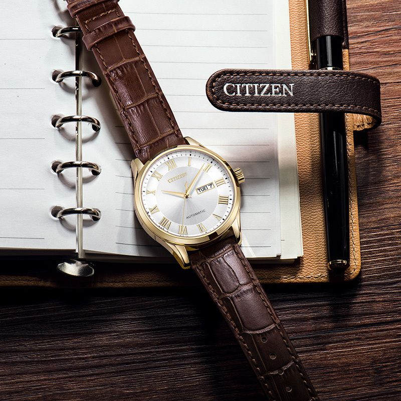 西铁城(CITIZEN)手表男日本自动机械小牛皮表带罗马字符表盘镂空简约防水时尚休闲星期日历显示NH8363-14AB