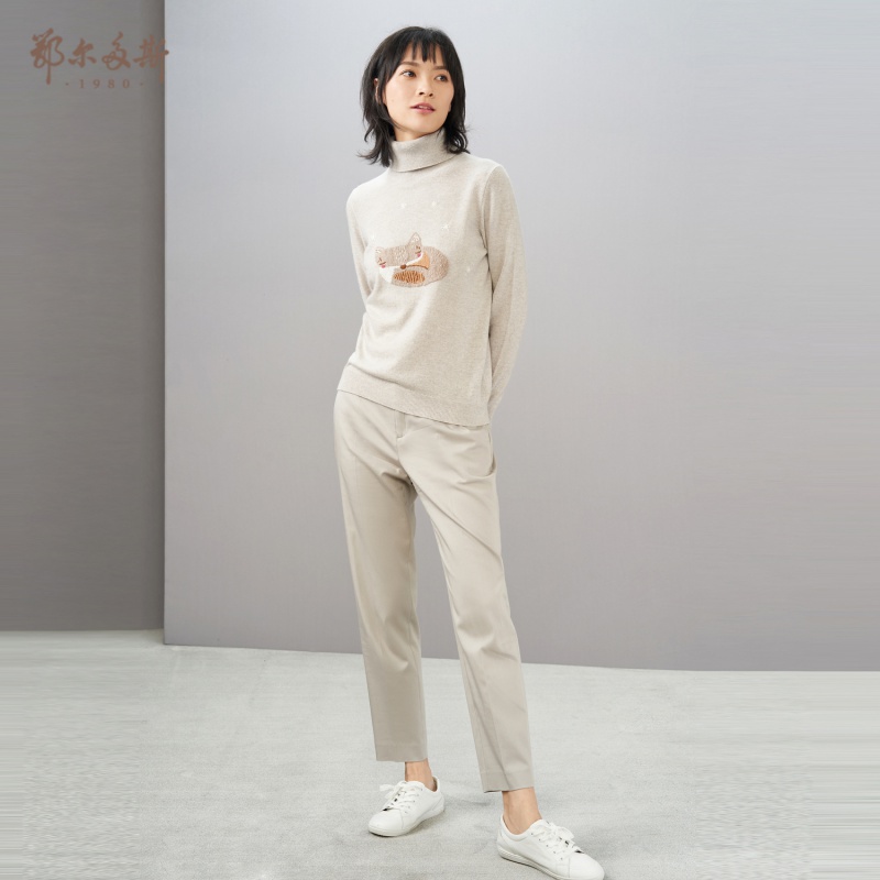鄂尔多斯1980 手工绣花高领装饰女针织衫羊绒衫温暖舒适