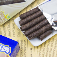 亿滋奥利奥(OREO) 饼干 零食 巧脆卷巧克力口味55g(新旧包装随机发货)