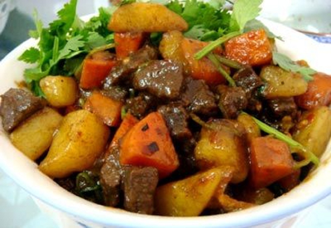 土豆烧牛肉150g高清大图