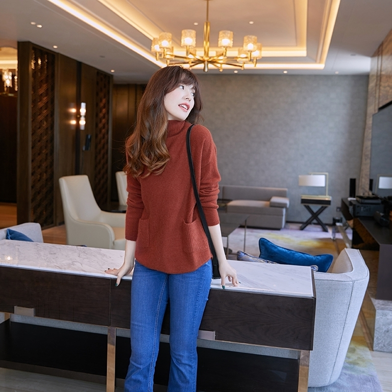 秋冬新款加厚宽松高领纯色羊绒衫女士带兜套头毛衣针织打底衫