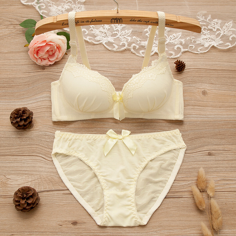 少女无钢圈文胸日系粉色内衣可爱聚拢薄款高中学生胸罩内裤套装