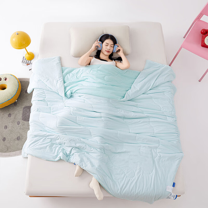Calvert Kris 双色凉感丝夏被 200*230cm高清大图