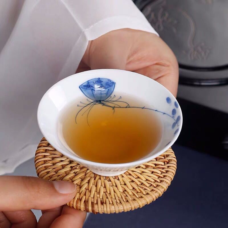 景德镇青花白瓷手绘小鱼梅兰竹菊荷花斗笠杯陶瓷精品中式手工茶具 手绘斗笠鱼杯1尾