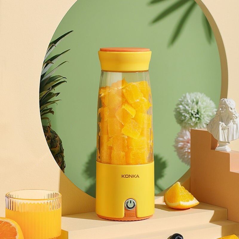 黄色康佳便携榨汁机水果榨汁机迷你小型全自动榨汁杯充电无线随身携带