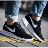 耐克NIKE2018新款黑白男女网面休闲运动鞋812654/812655