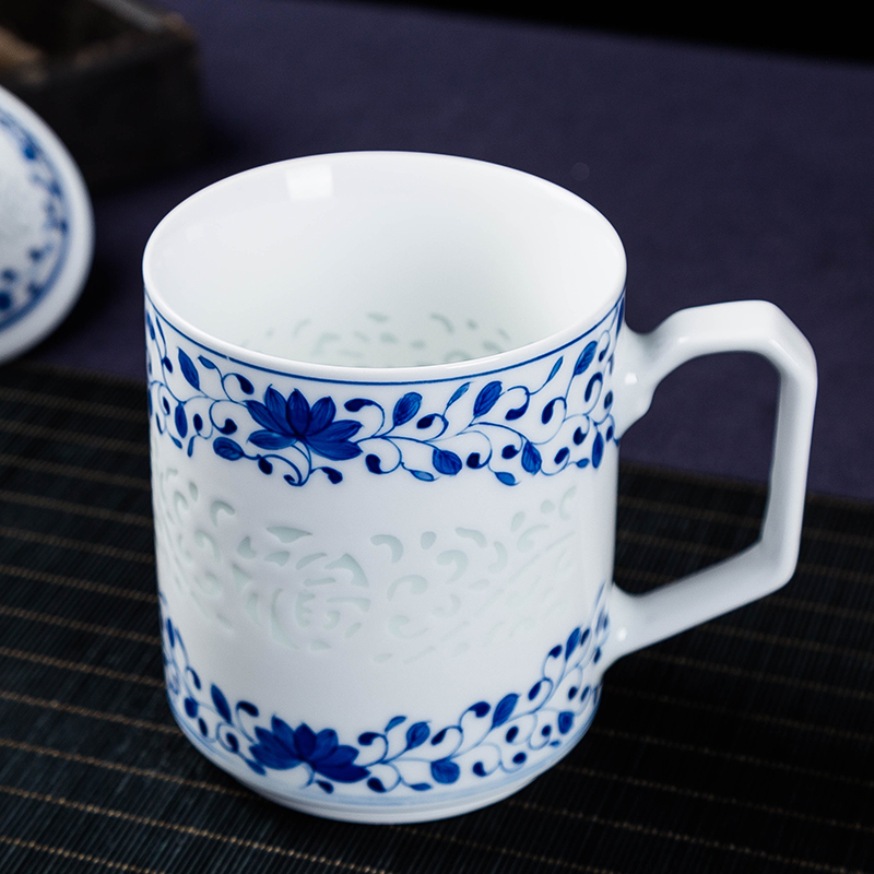 风源陶瓷办公室茶杯带盖手绘青花玲珑茶杯子耐热个人单杯