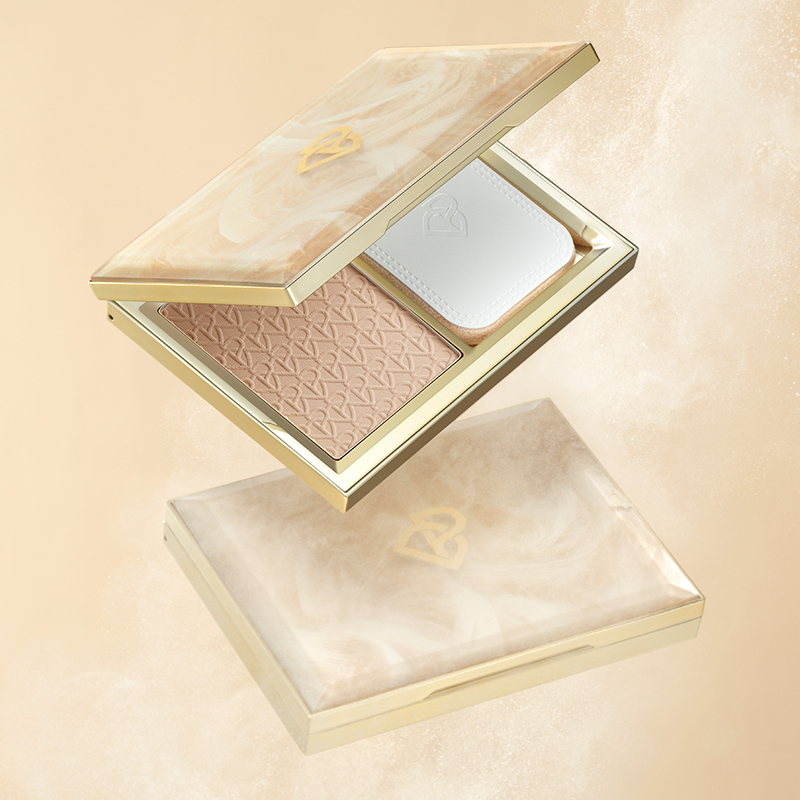 完美日记(PERFECT DIARY) 羽缎透滑粉饼(经典版)B01暖调白褶色高清大图