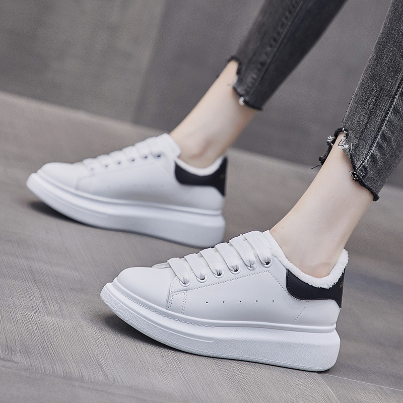 ins麦昆加绒小白鞋女2022冬季新款女士低帮保暖板鞋运动休闲鞋