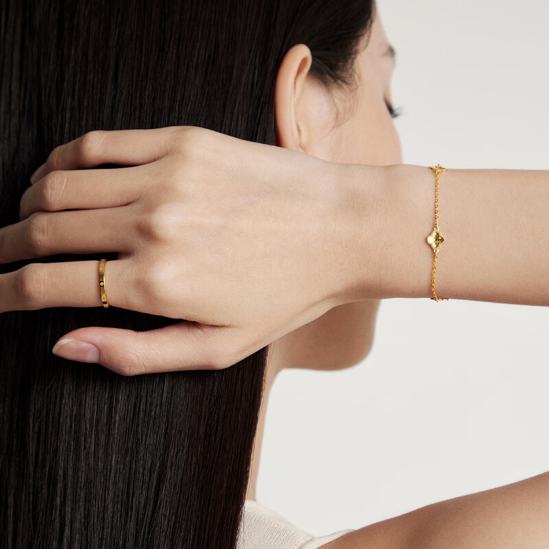 周大福四叶草素圈足金黄金戒指女(工费:160计价)EOF1296生日礼物高清大图