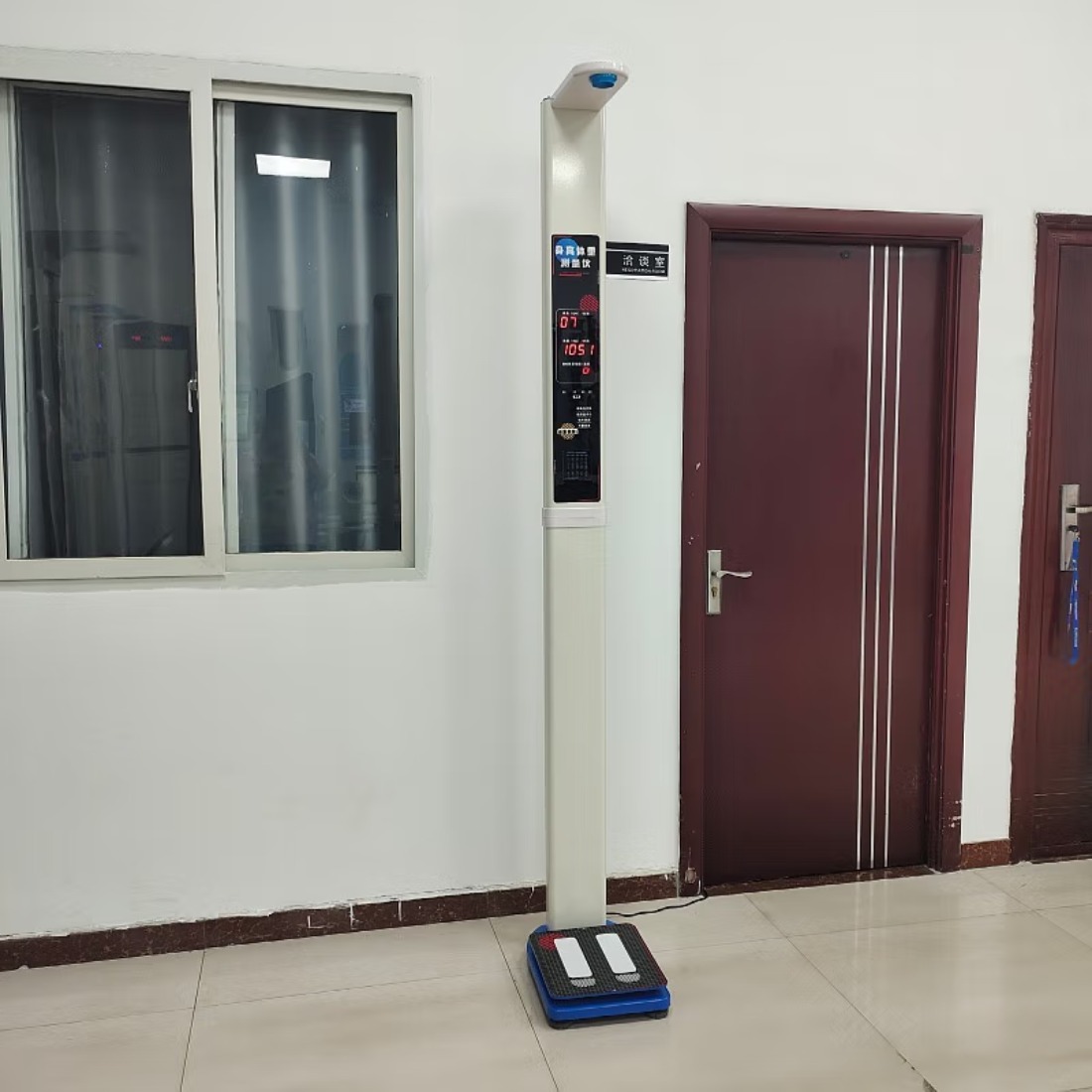 乐佳利康 新款实用身高体重电子秤批发,语音显示一体化身高体重体检机,成人身高体重计,医用体重秤测量仪 HW-T7高清大图