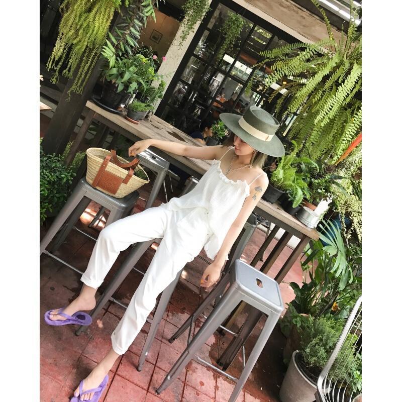 带女夏2018清凉褶皱遮肉显瘦短款小清新背心白色