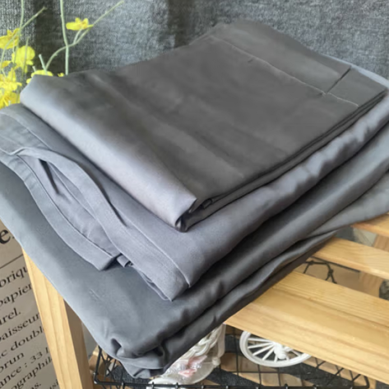 洛菲源 灰色贡缎四件套 床单210*280 被套200*250 枕套60*90*2条 套高清大图