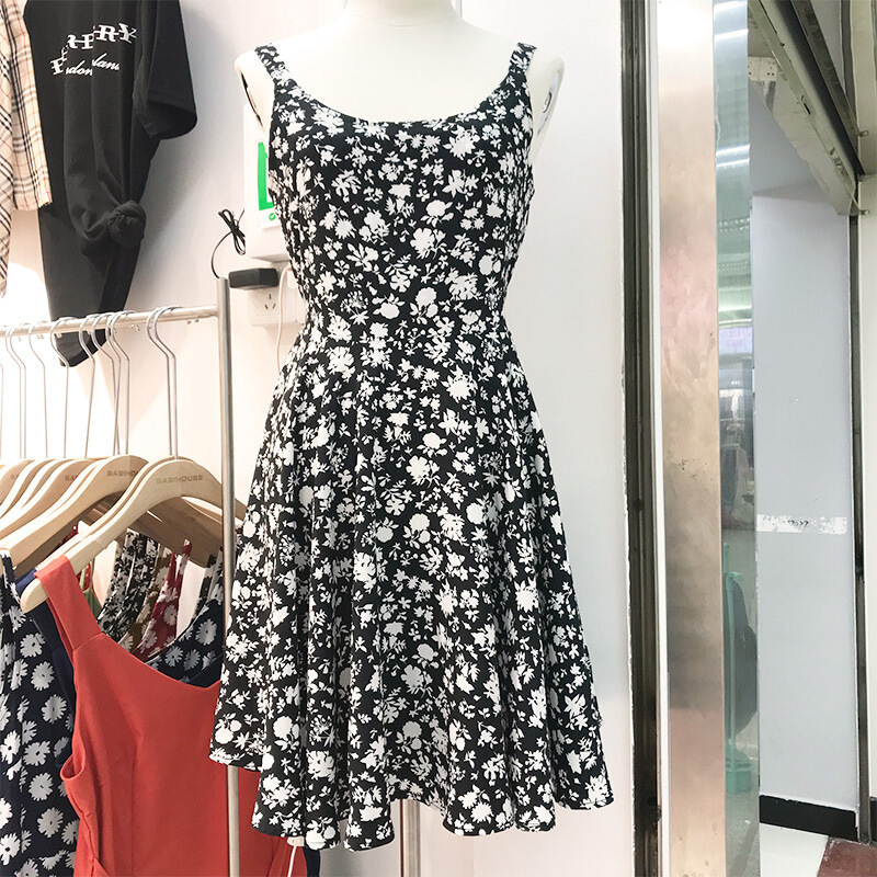 小清新仙女带裙女夏装2018新款韩版碎花背带连衣裙宽松背心裙子