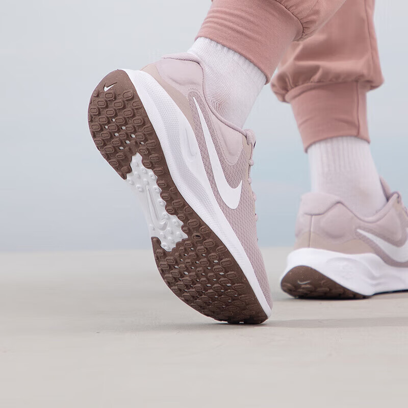耐克nike女鞋缓震舒适休闲鞋轻便运动鞋子透气低帮跑fb2208007