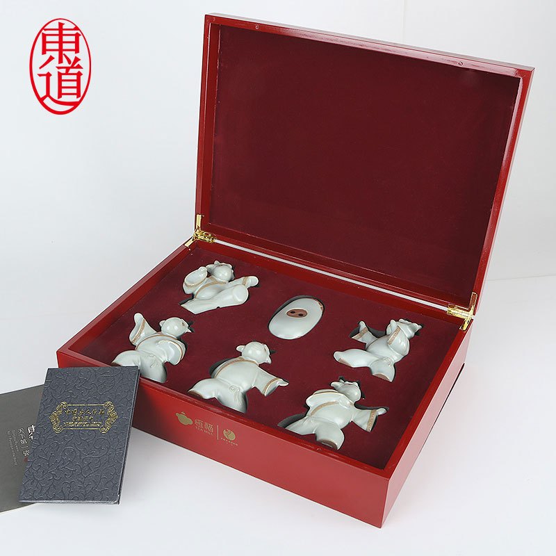 东道 汝窑茶具 礼盒装五羊太极茶宠 天青色 陶瓷 冰裂釉
