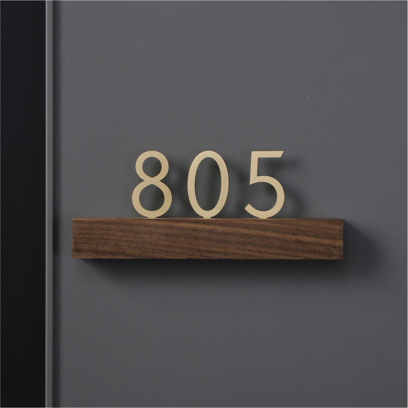 创意新款北欧实木黄铜数字门牌号码牌理线家胡桃木酒店民宿房间门牌