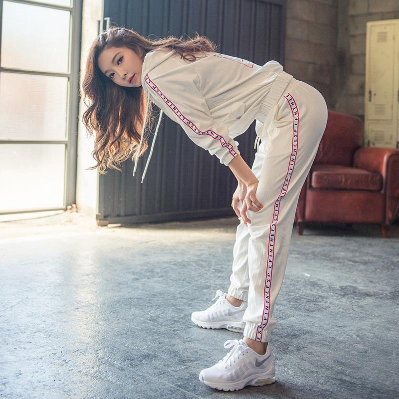 新款运动套装女春夏ins网红时尚休闲服瑜伽健身跑步套装 白色单裤子 M105-125斤内