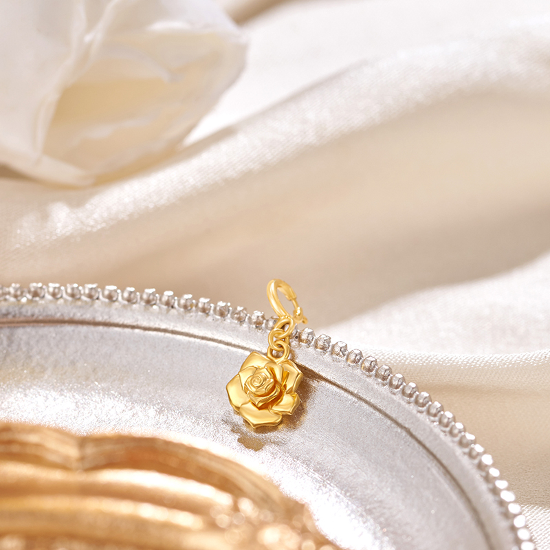 潮宏基玫瑰人生黄18k金吊坠彩金挂坠浪漫复古礼物不含项链