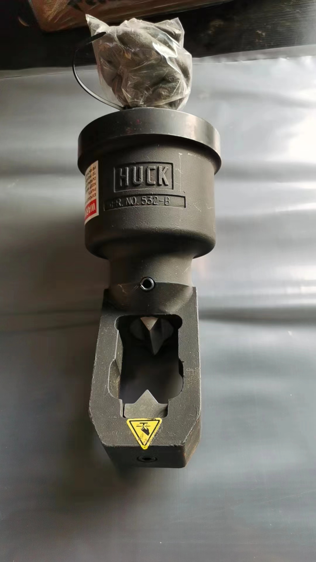 Huck 铆钉破切器 532 用于BR32(25.4mm直径)的铆钉