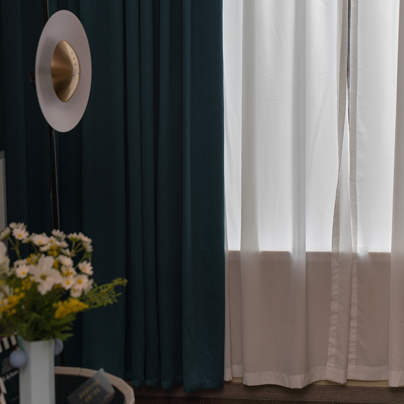 藤世威 纱帘高清大图