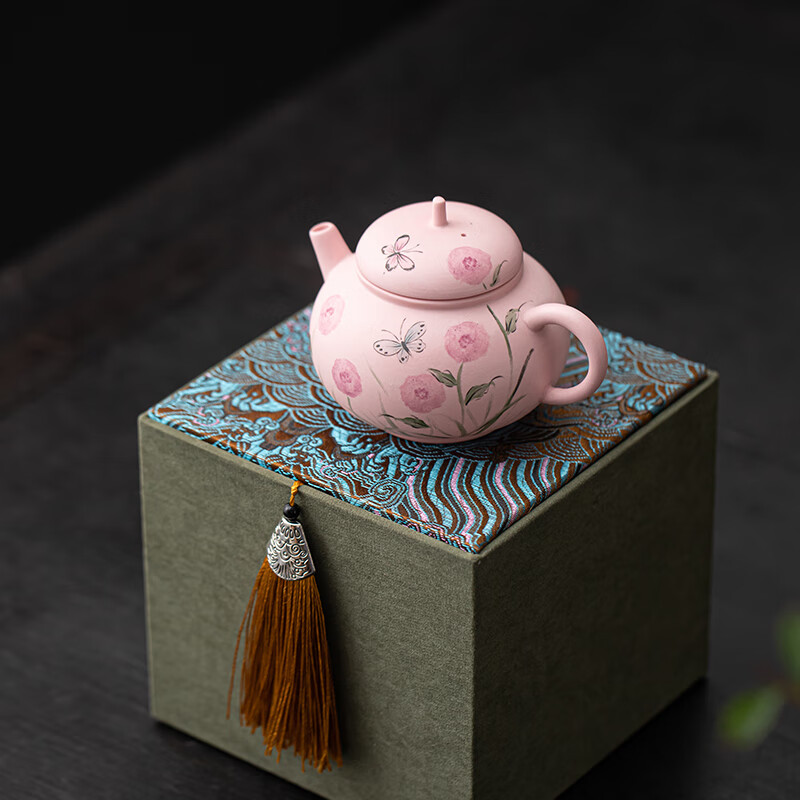 苏氏陶瓷/SUSHI CERAMICS J1070 紫砂手绘粉泥蝶恋花古月壶陈瑞玲老师作品高清大图