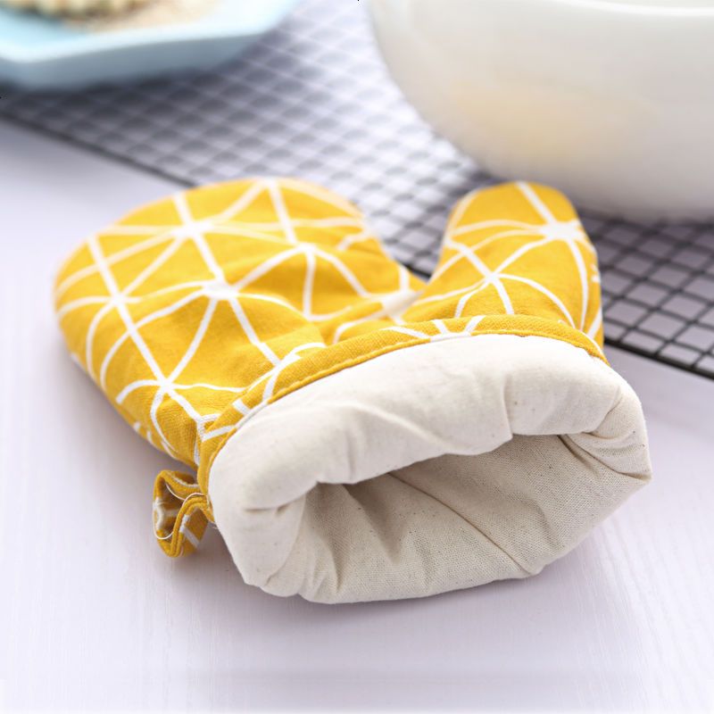 家用烹饪烘焙防热手套微波炉烤箱隔热手套加厚耐高温防烫卡通手套