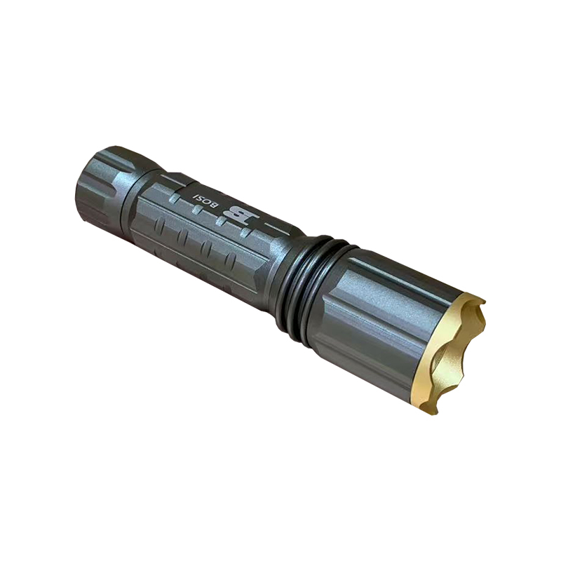 波斯(BOSI) 荧光系列铝合金充电强光手电筒 φ37x140mm 个高清大图