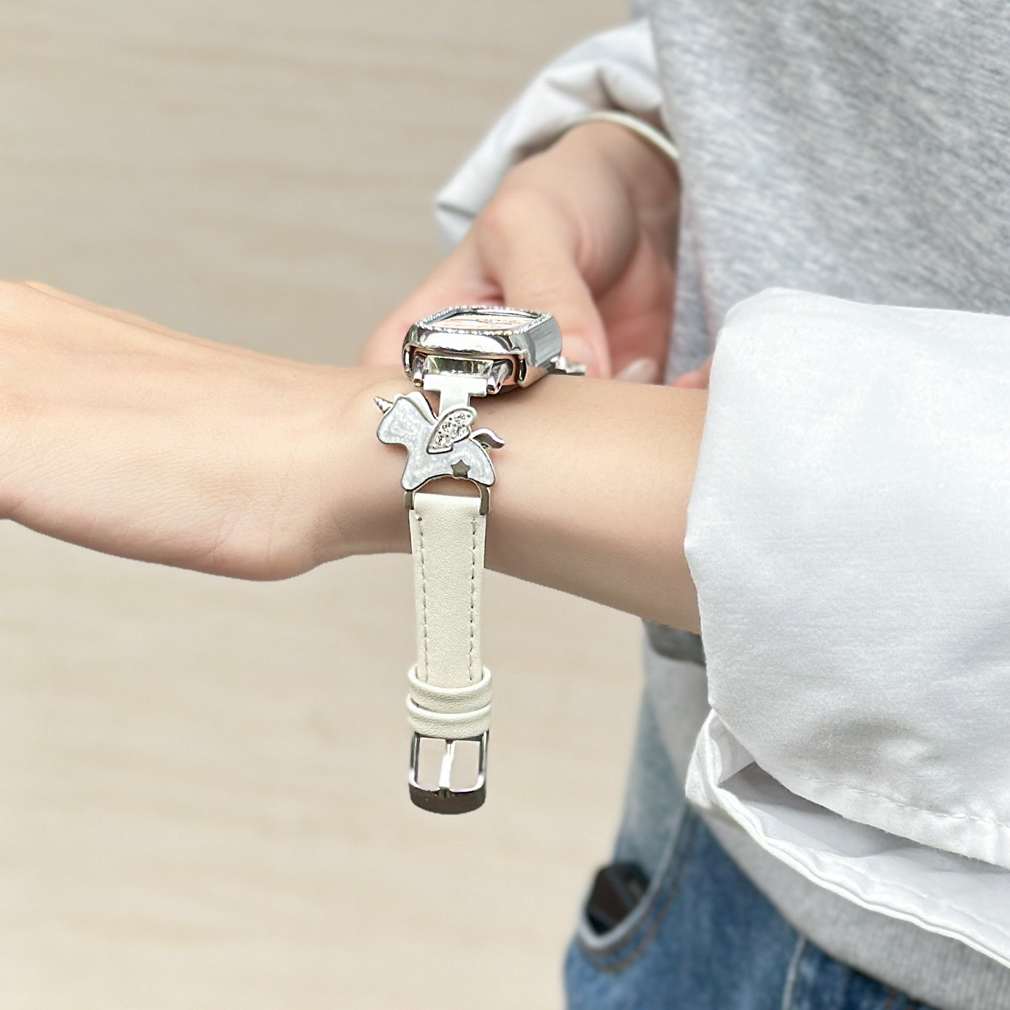 【金马献瑞】适用于小米手环10表带9秋冬轻奢感8镶钻鎏金3139B高清大图