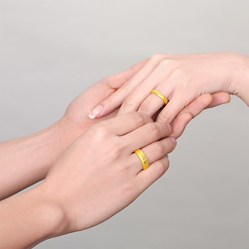 周六福zhouliufu黄金戒指男女足金计价福字爱心磨砂求婚结婚对戒正品